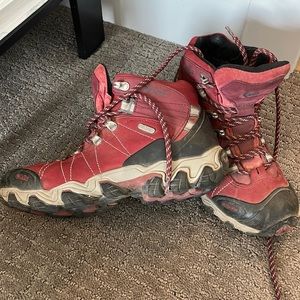 Oboz hiking shoes